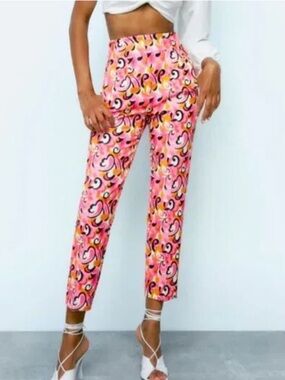 Zara Pink Multicolor Printed Cropped Pants